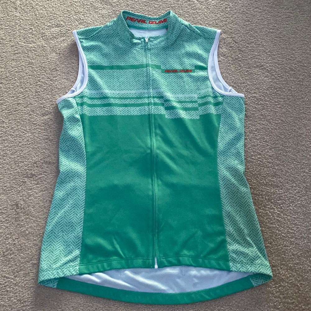 Pearl Izumi top